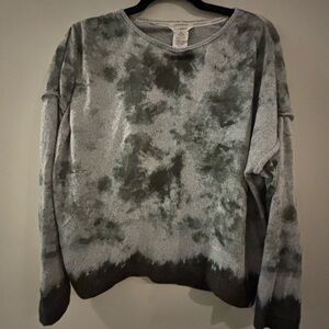 Gray and Green Tie-Dye Sweatshirt